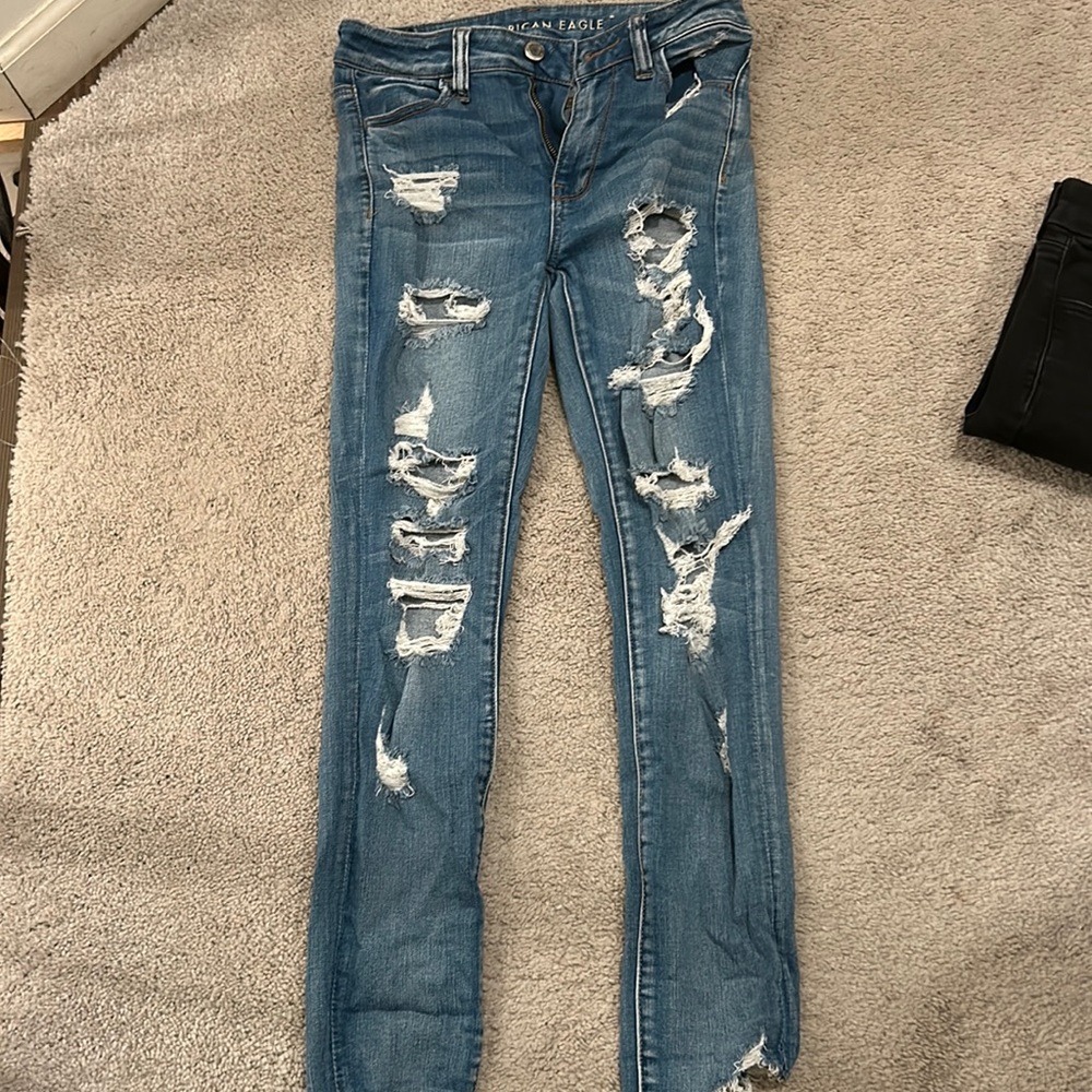 Blue distresses high waisted American eagle jeans